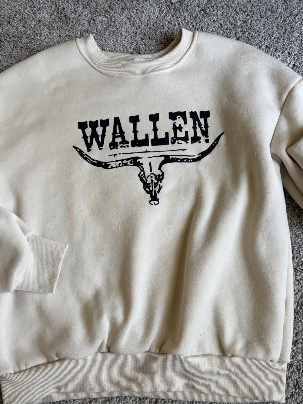 Wallen Cream Graphic Sweatshirt